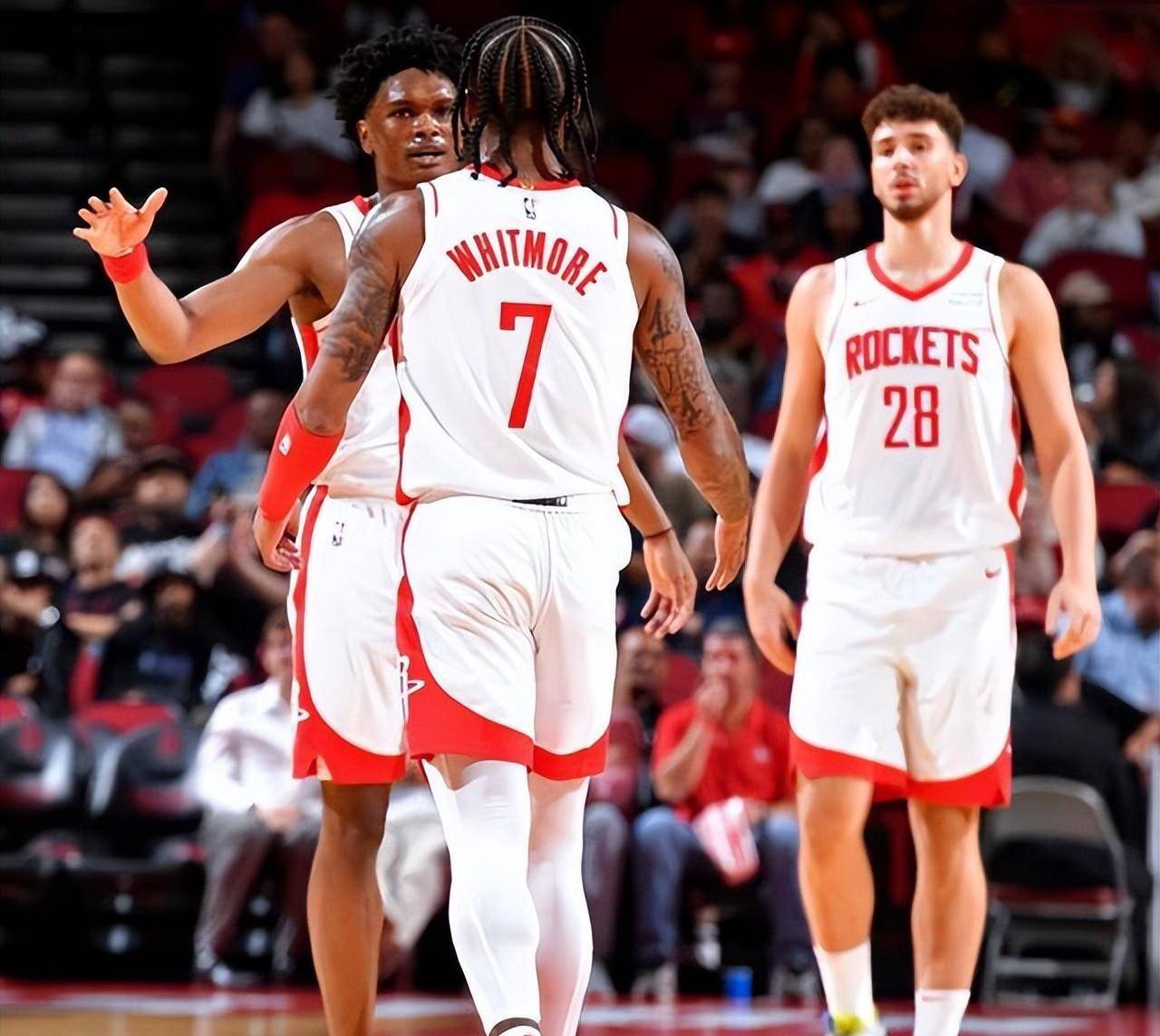 阵三后卫体 阵三后卫体