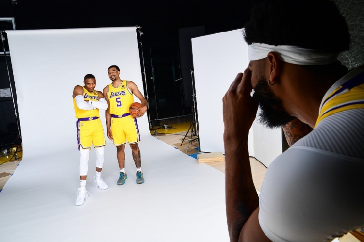 味着两点 味着两点